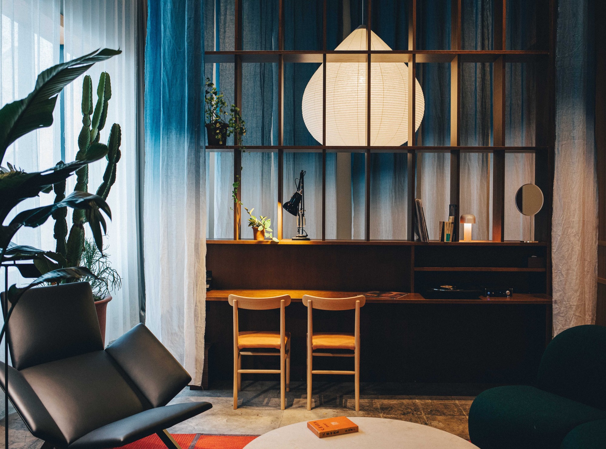Custom furniture factory works resort hotel furniture J-552