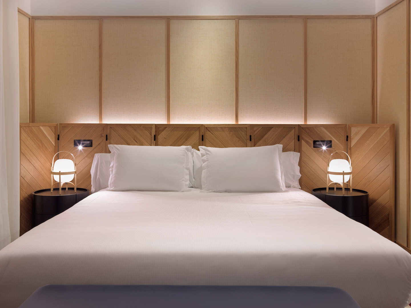 Furniture maker Resort Hotel Suites Restaurant furniture J-467