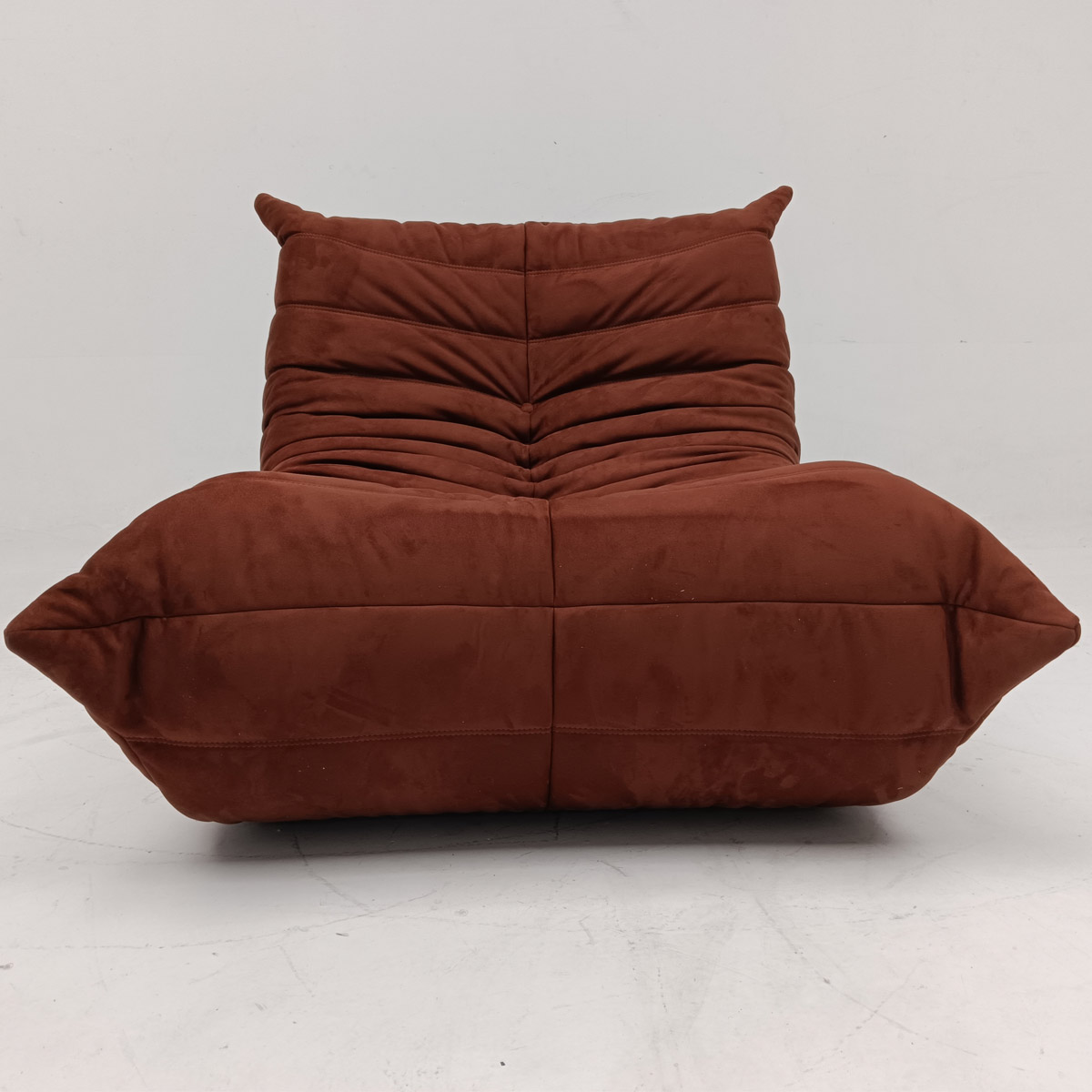 Project single custom living room single s...