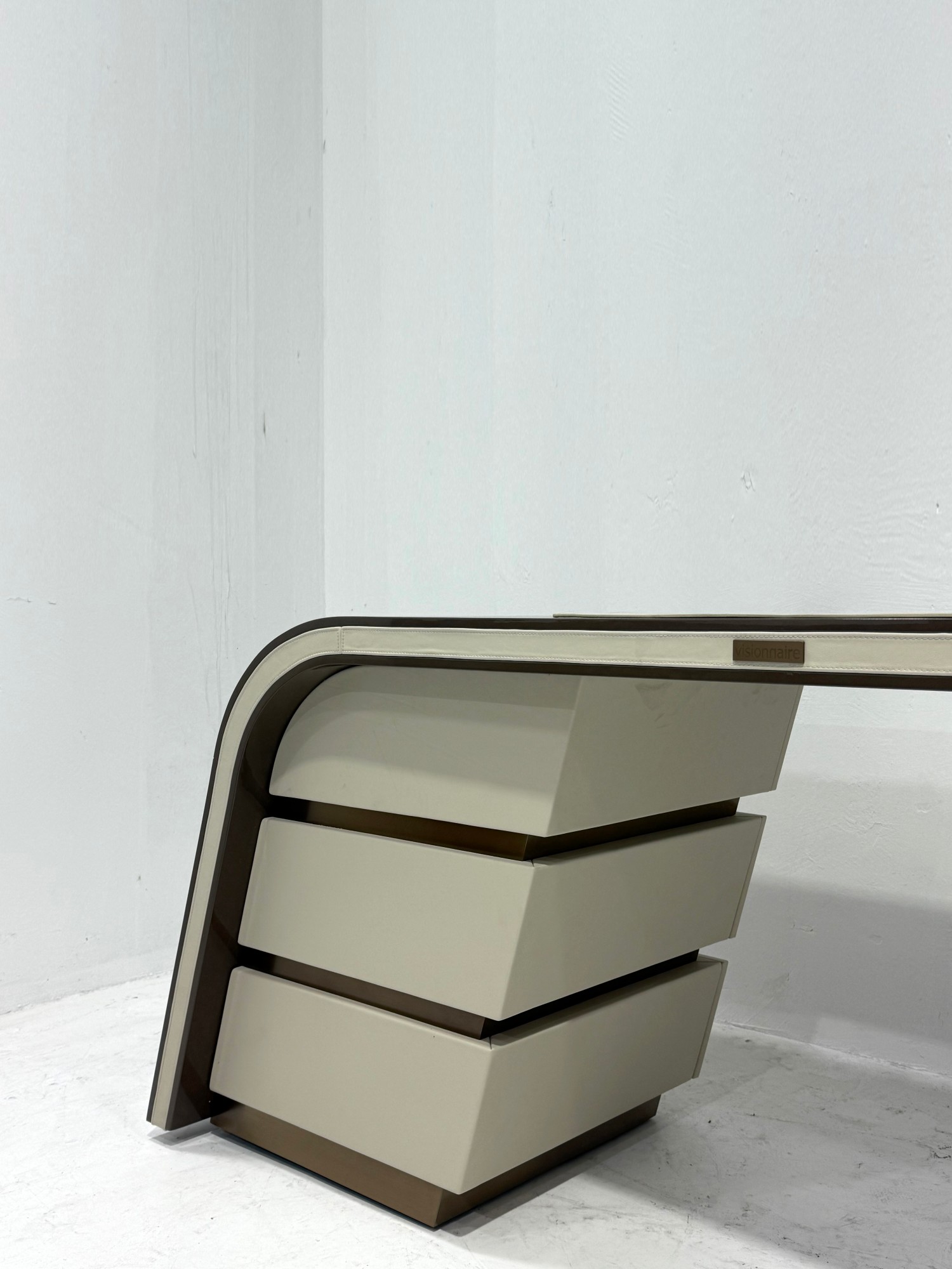 Italian style custom desk H949