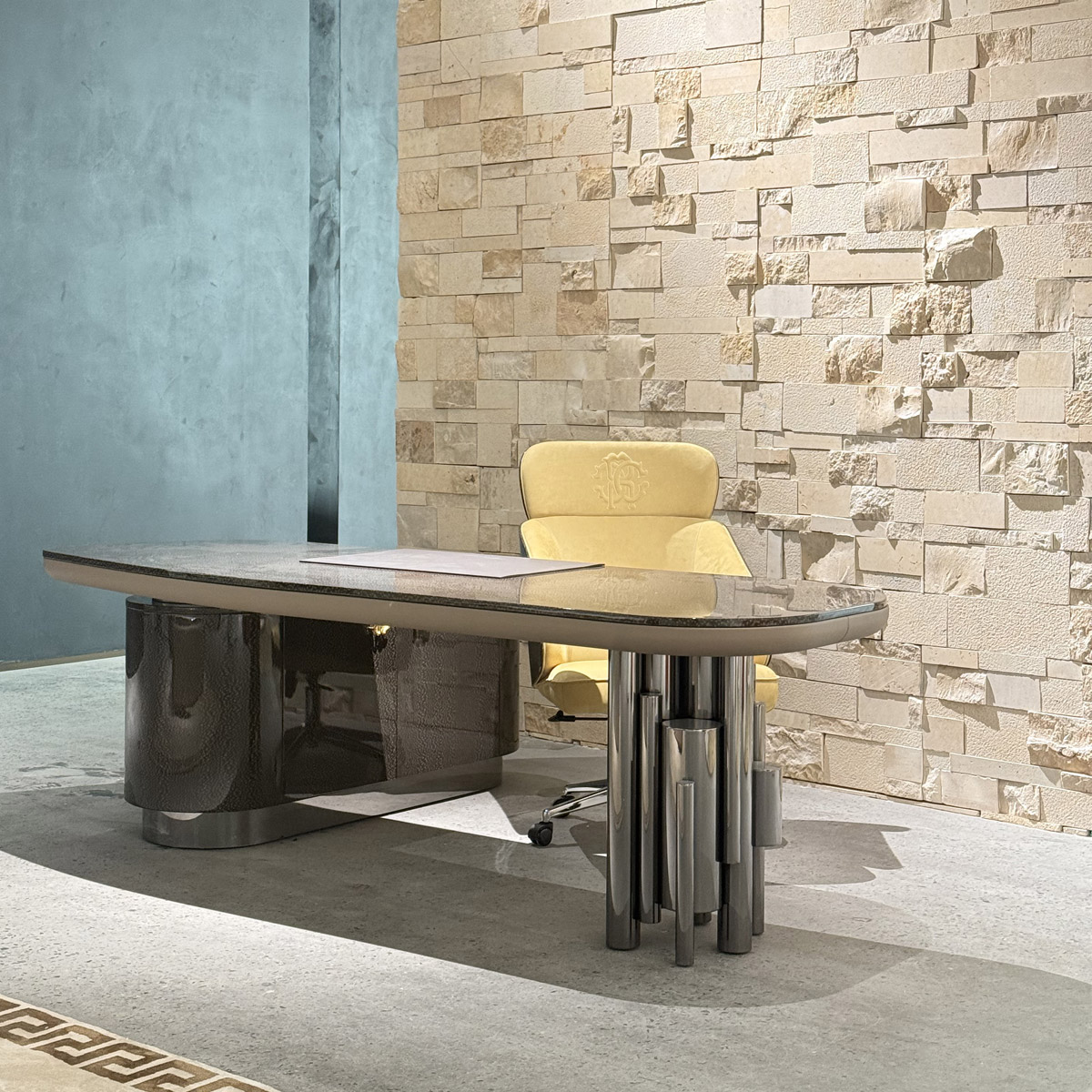 High-end Italian desk H1065