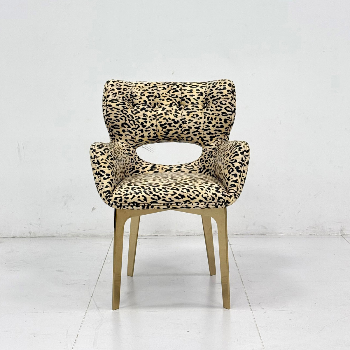 Italian light luxury dining chair H1073