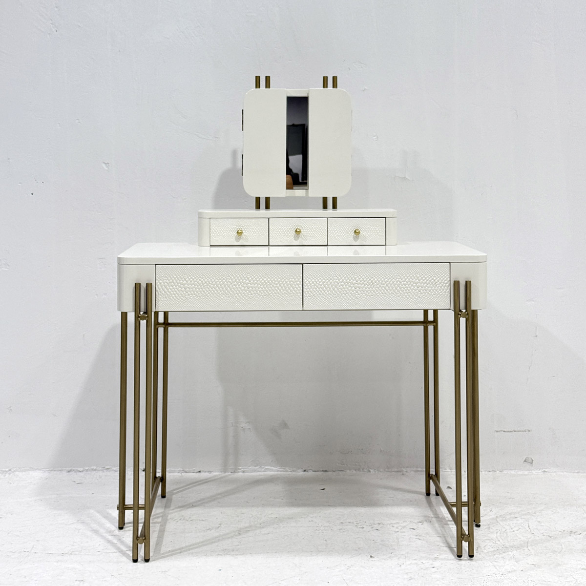 Designer custom dressing table H1086