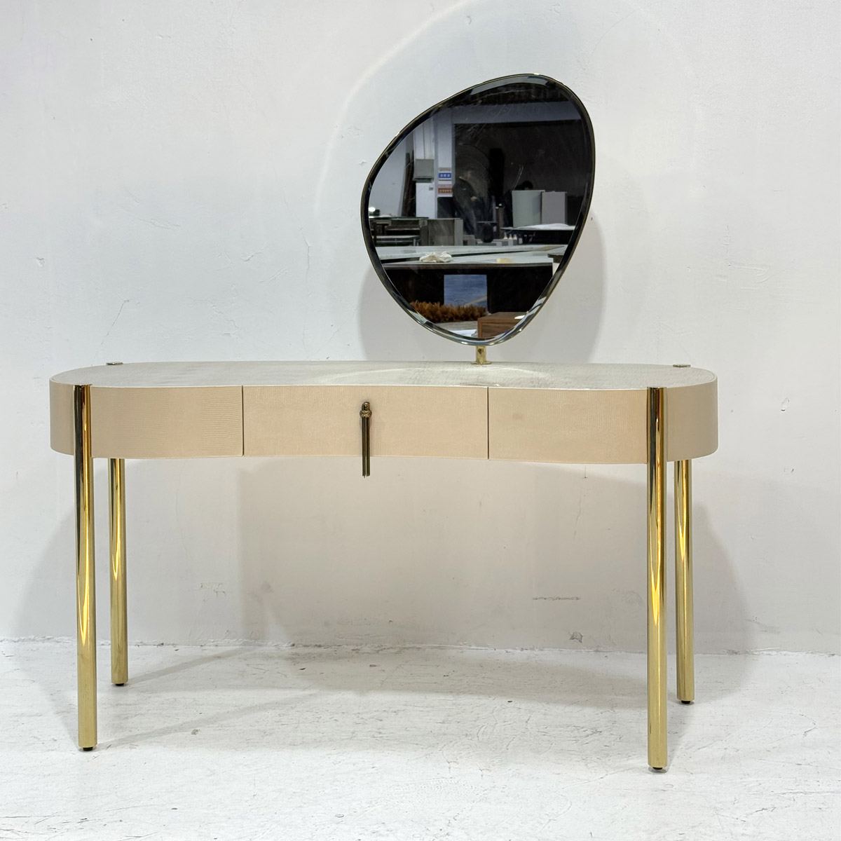 High-end custom dressing table H1089