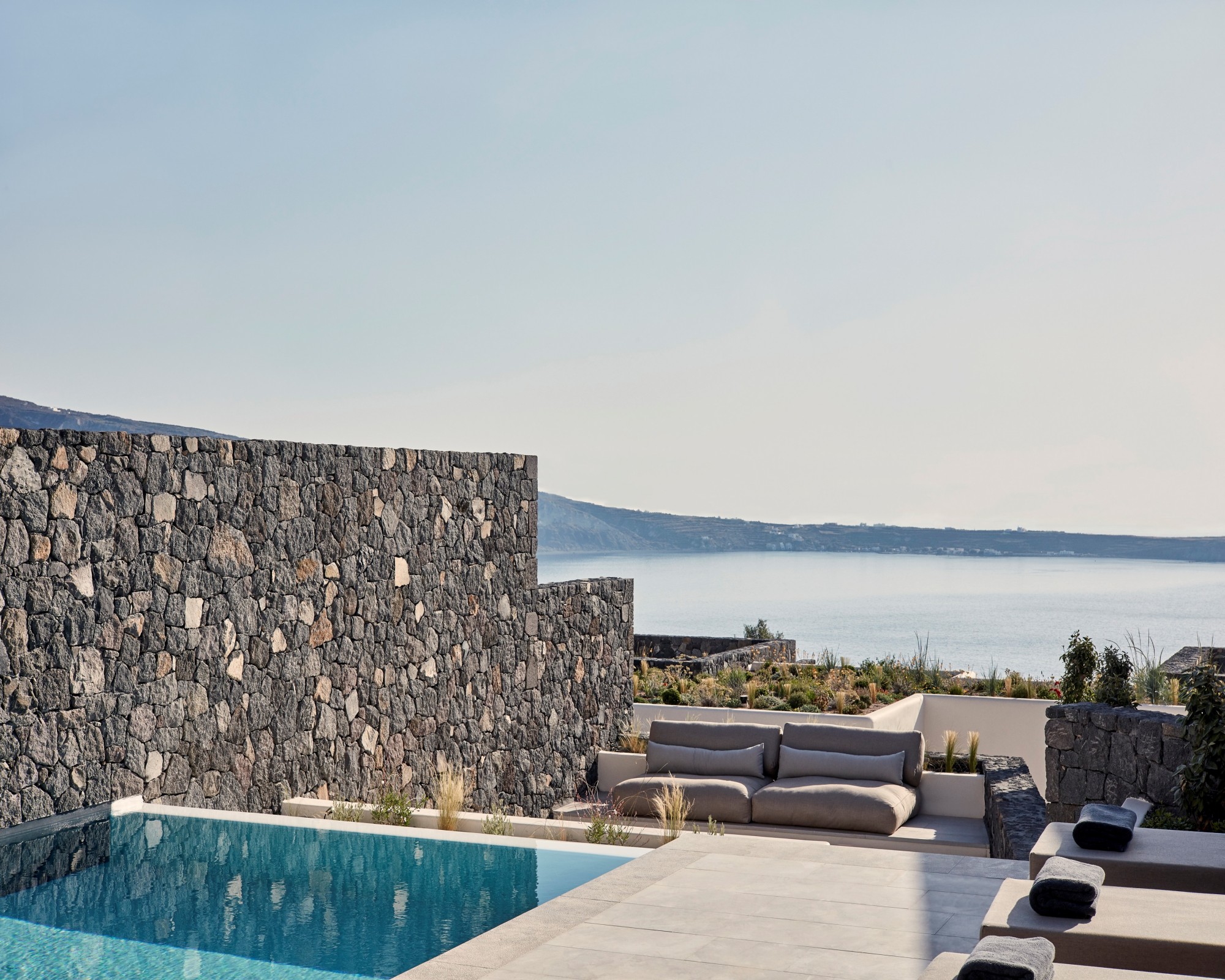 Simple villa hotel supplier minimalist furniture J-870