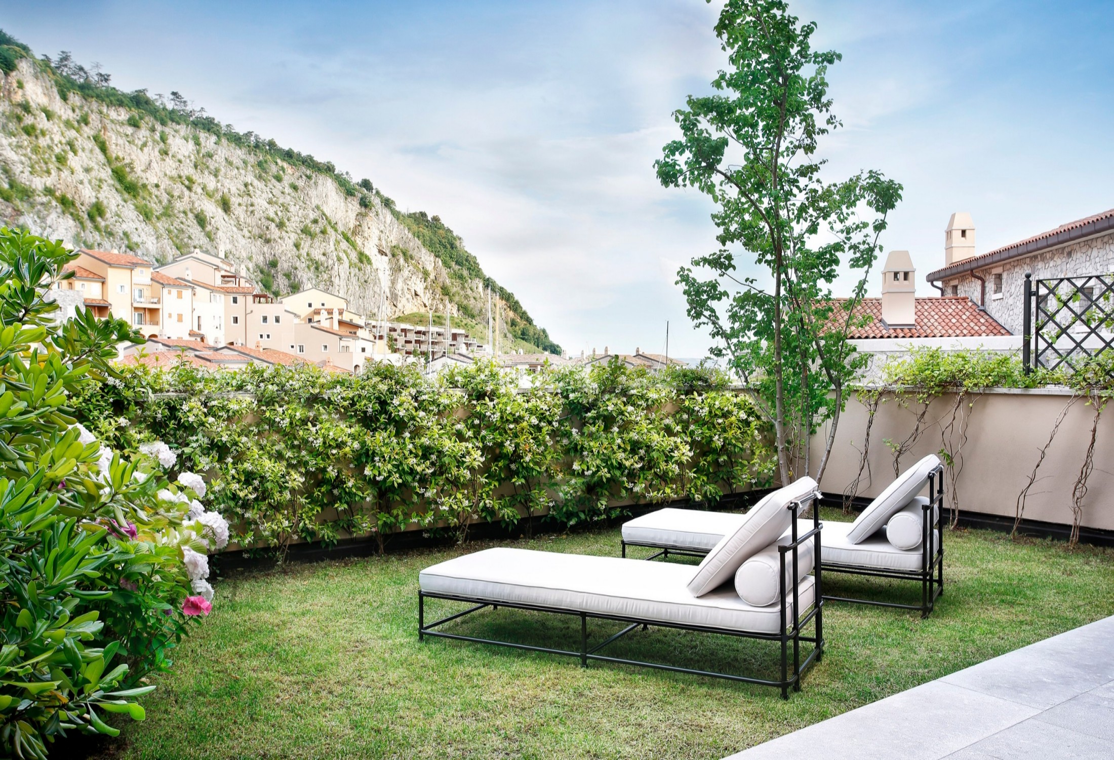 Modern high-end customized resort hotel furniture J-1013
