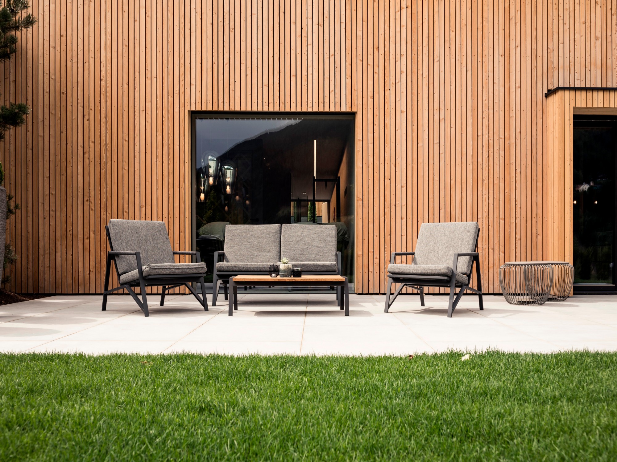 Furniture source factory furniture for B&Bs and hotels J-893