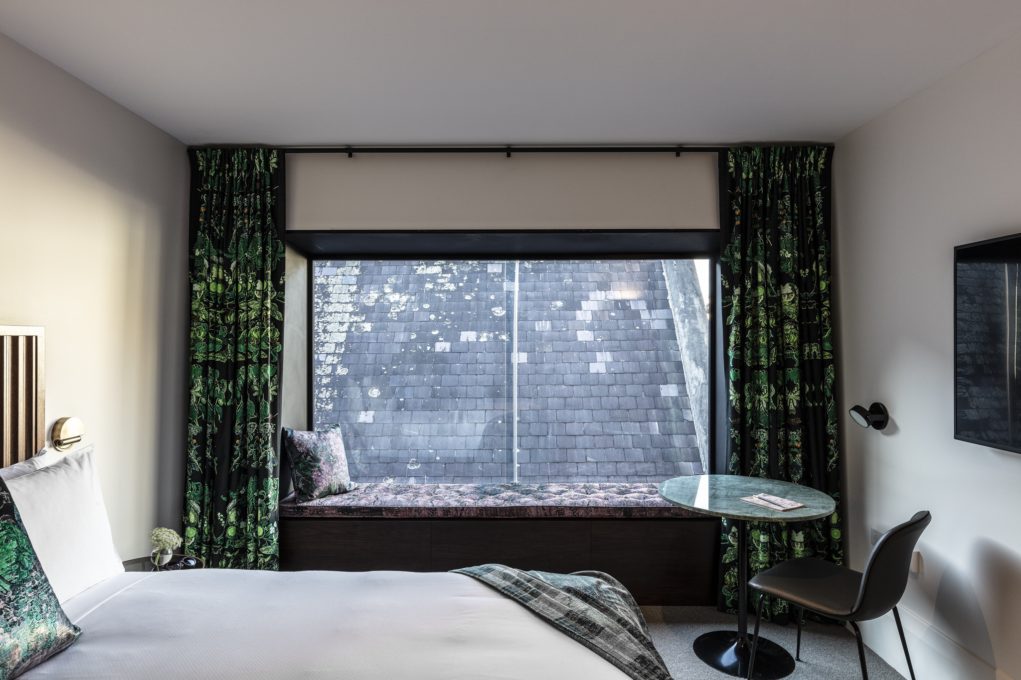 Modern simple custom homestay resort hotel furniture J-906