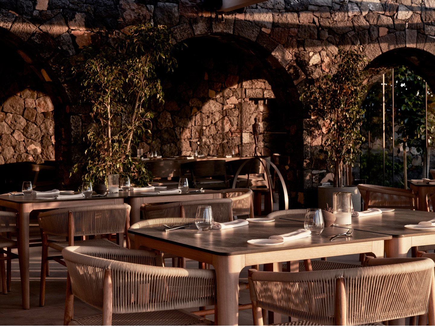 Simple villa hotel supplier minimalist furniture J-870