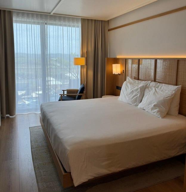 Customized Resort Hotel Room Furniture Set GD21
