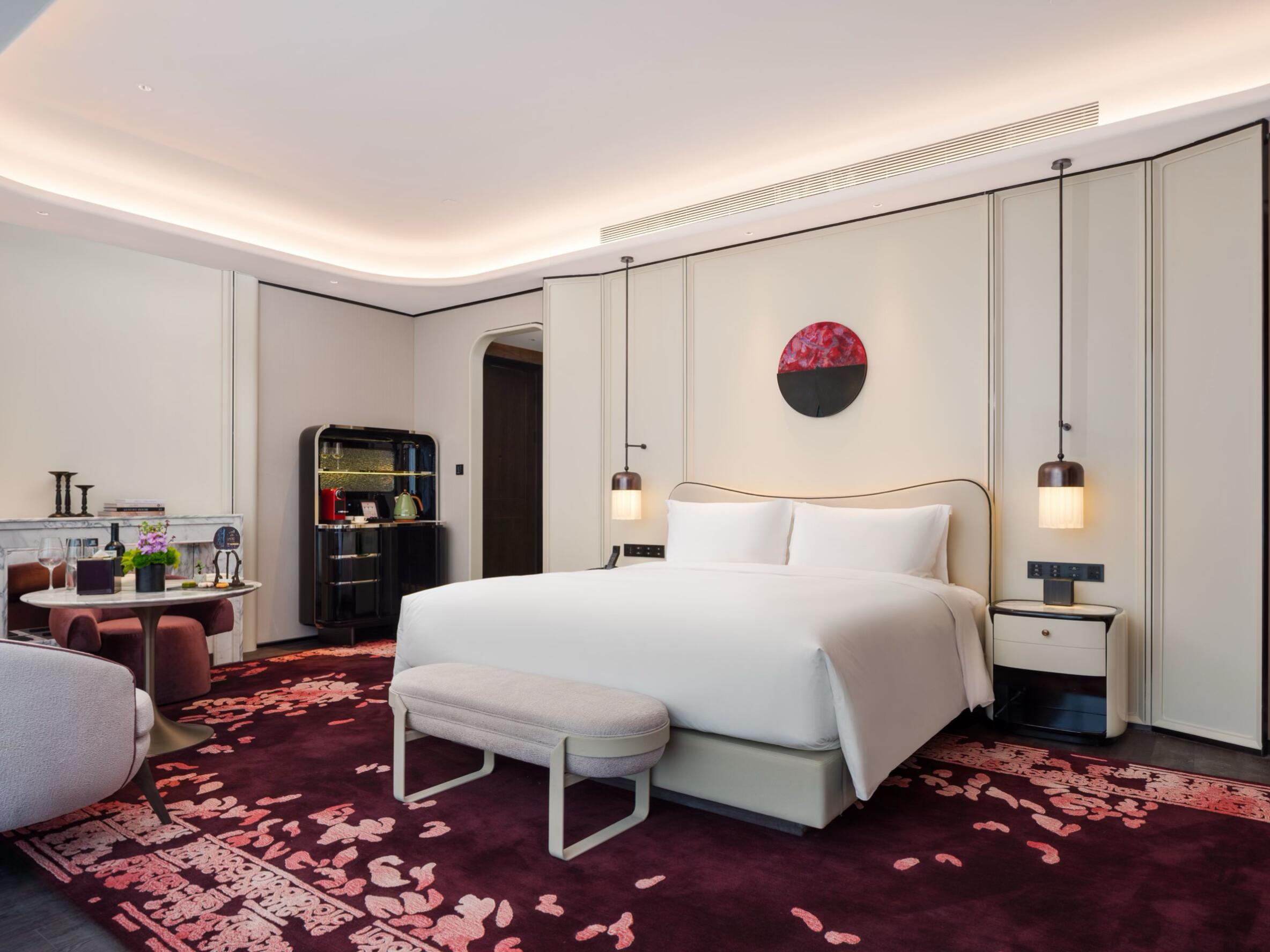 Engineering hotel furniture bedroom set customi...