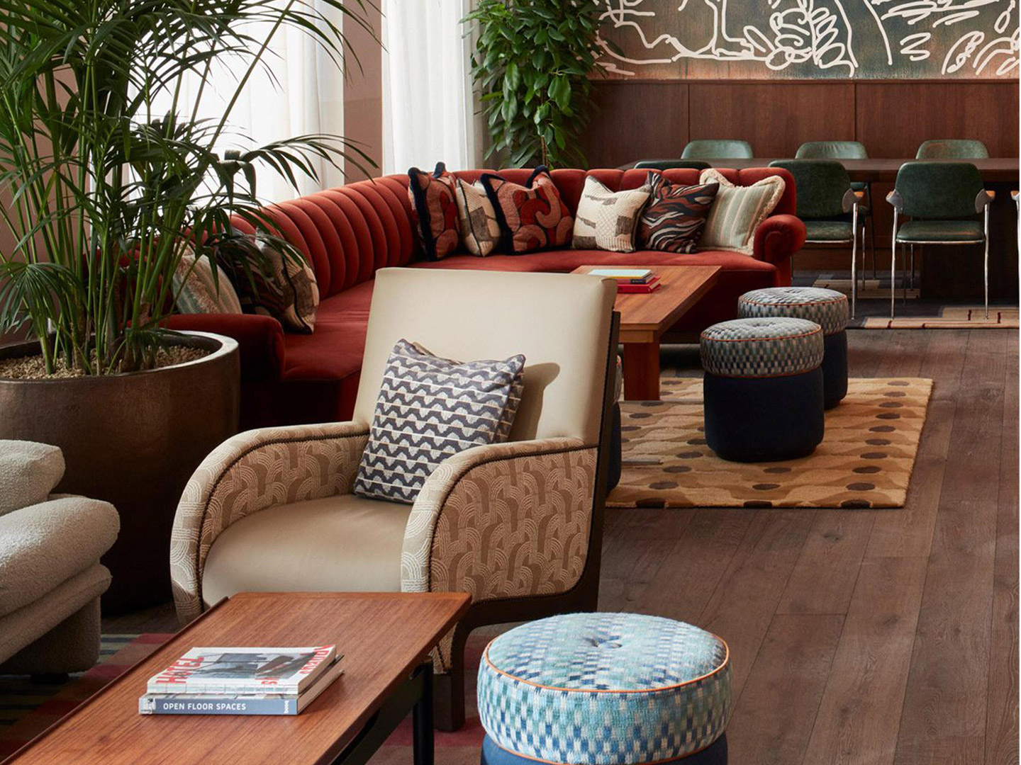 Customized furniture from Kurfuss Hotel in West Berlin GD760
