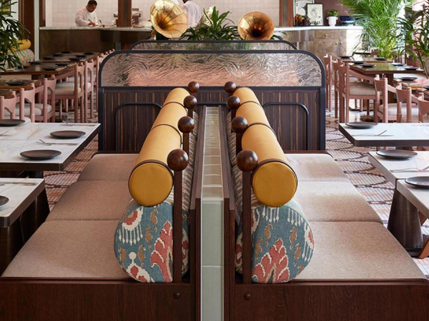 Customized furniture from Kurfuss Hotel in West Berlin GD760