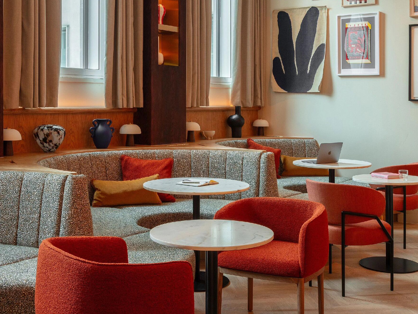 Vintage-style hotel design in Memphis London GD777