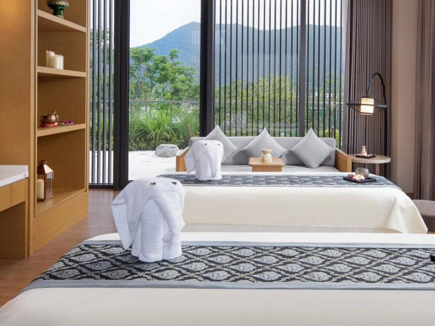 High-end custom interior design hotel dining table and chair furniture GD420