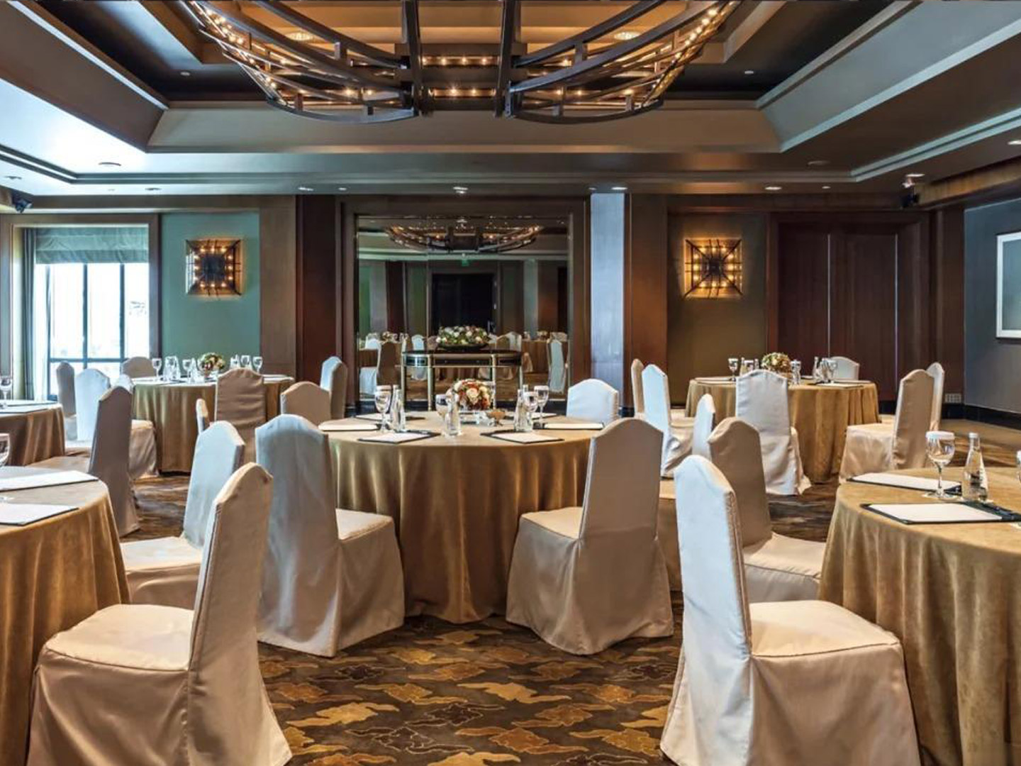 Peninsula Bangkok Hotel Furniture Set Source Factory GD545