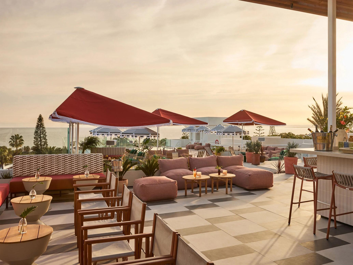 Spanish hotel interior design and custom hotel furniture GD612