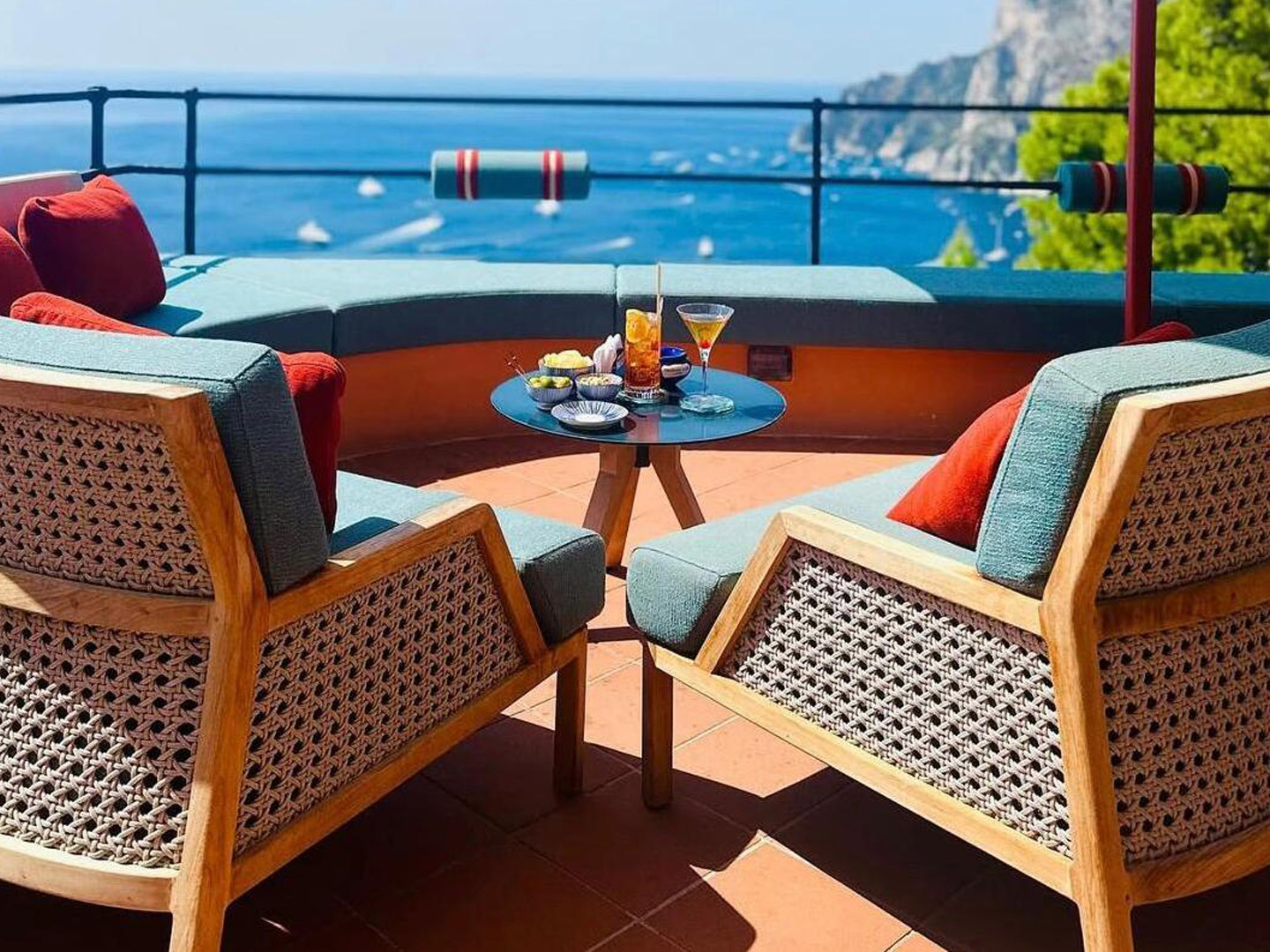Customized furniture sets for ocean view hotels and inns GD627