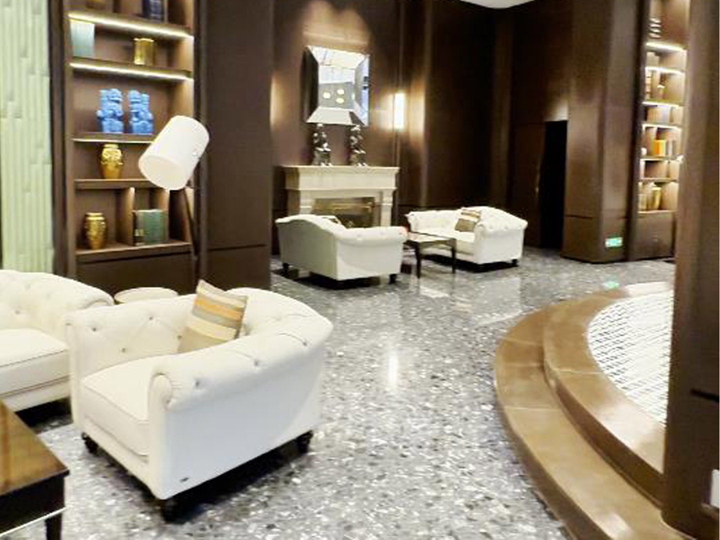 Serviced apartment with custom-made furniture throughout G39