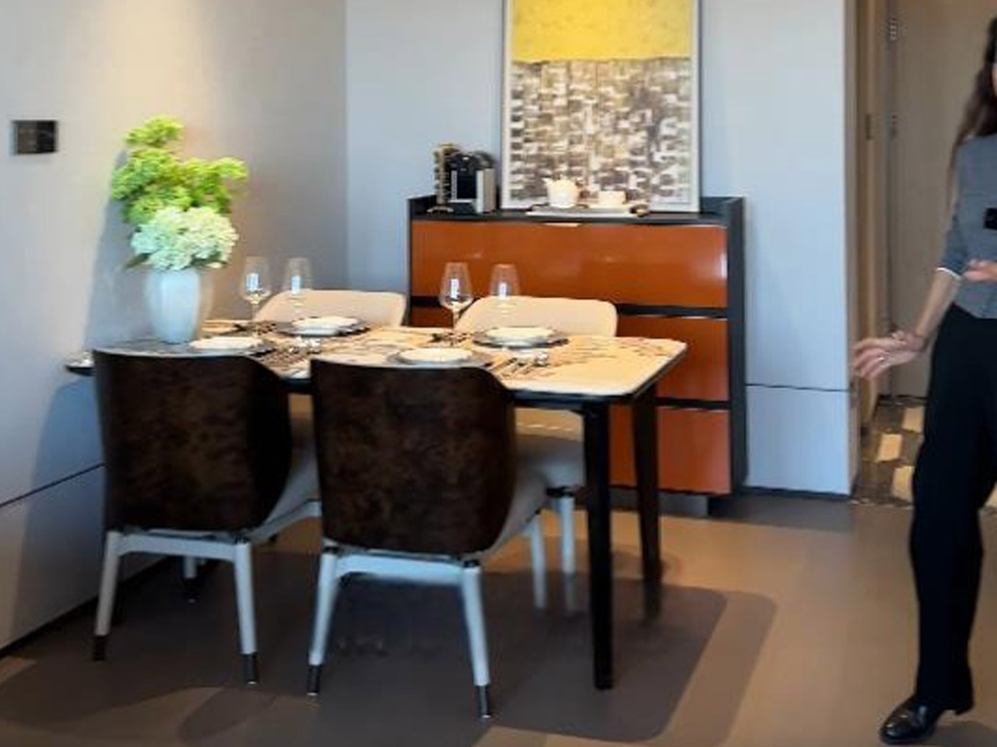 New hotel-style apartment design and furniture customization G78
