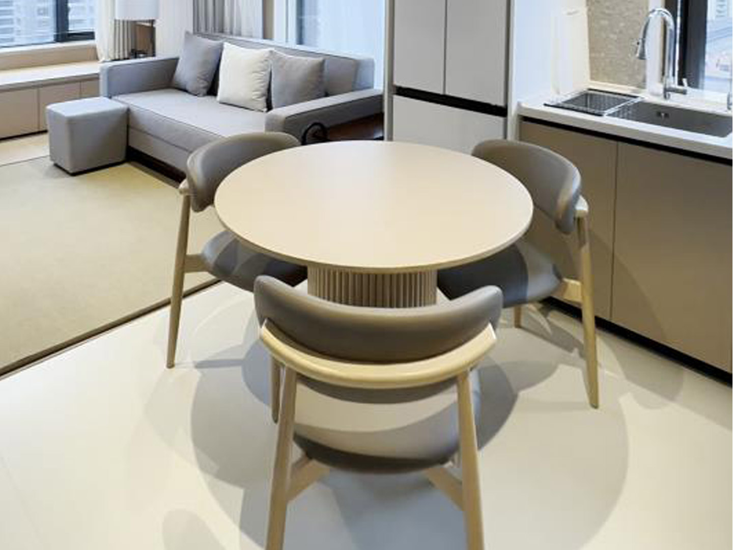 Custom-made Hermès furniture in the apartment G32