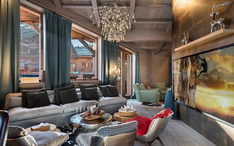 Luxury Custom Garden Wooden Furniture Designer Homestay Furniture