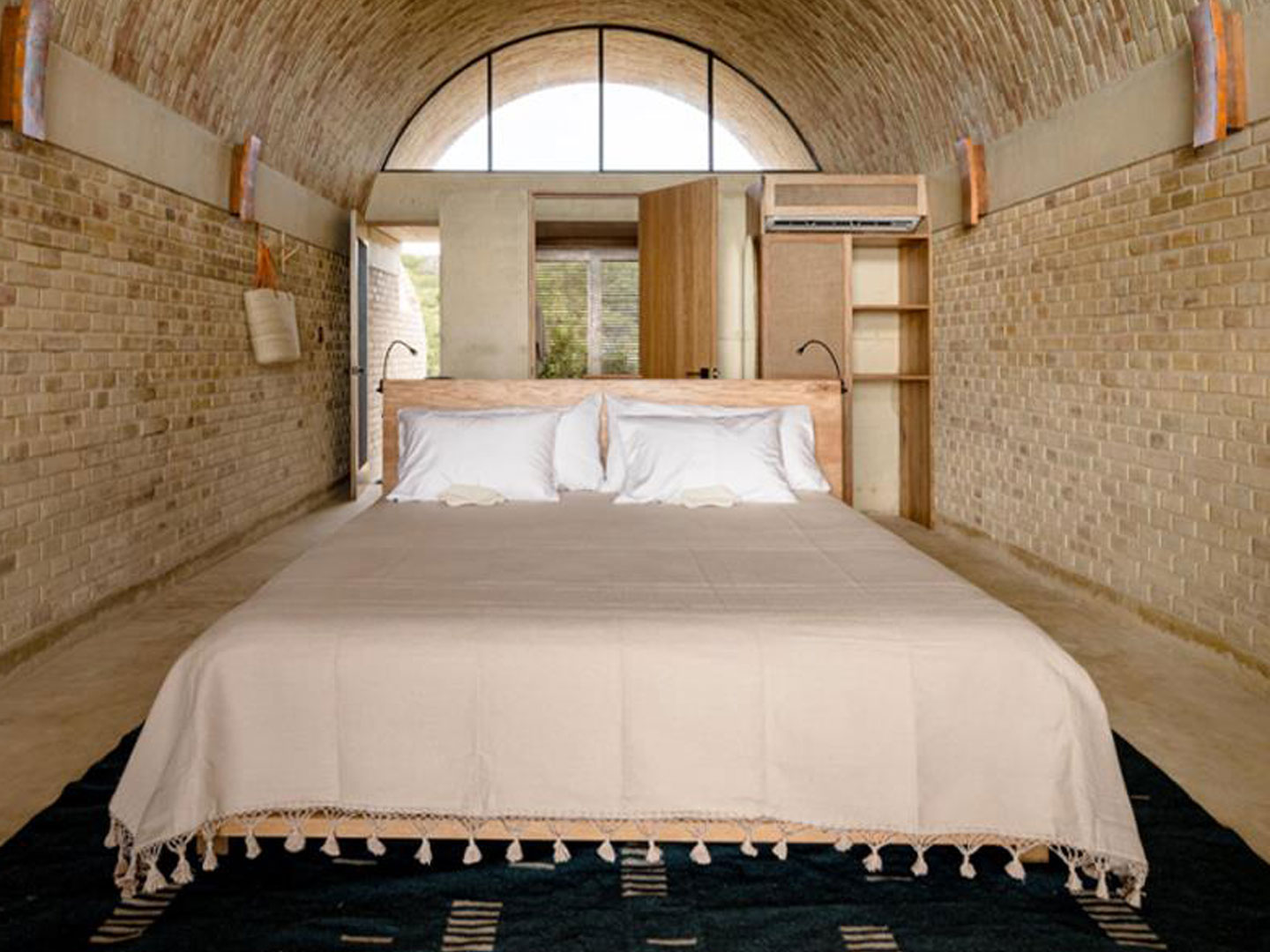 bed F-070 (2).jpg