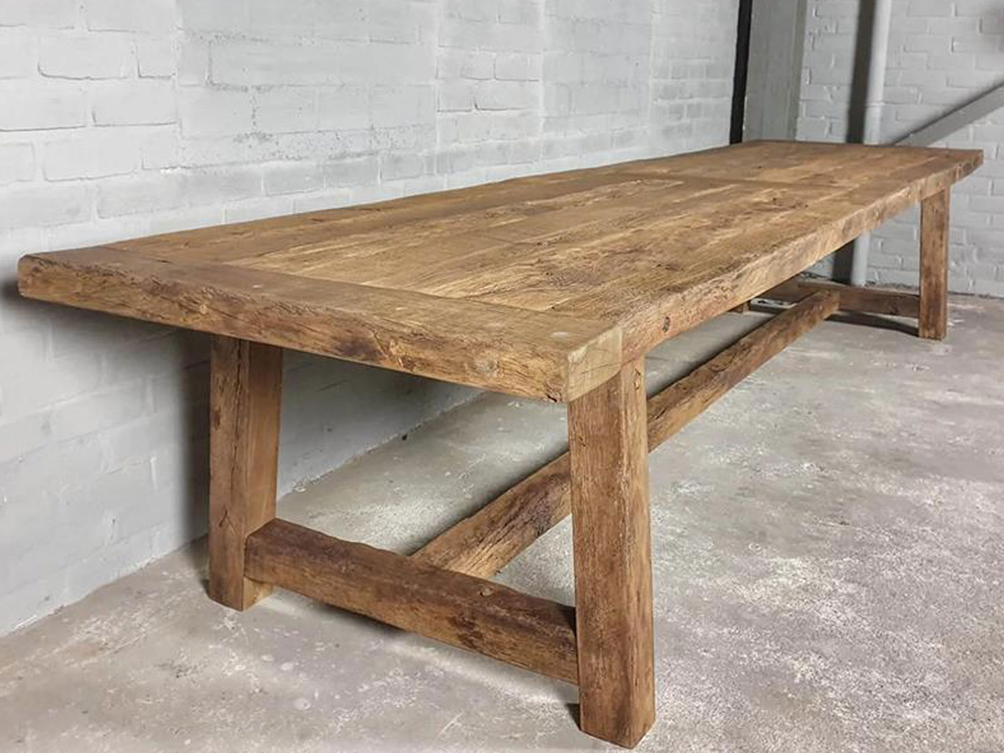 table F009 (6).jpg