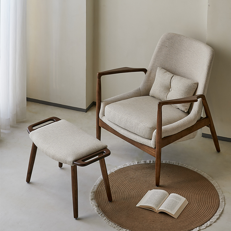 Solid wood and leather armchair F133