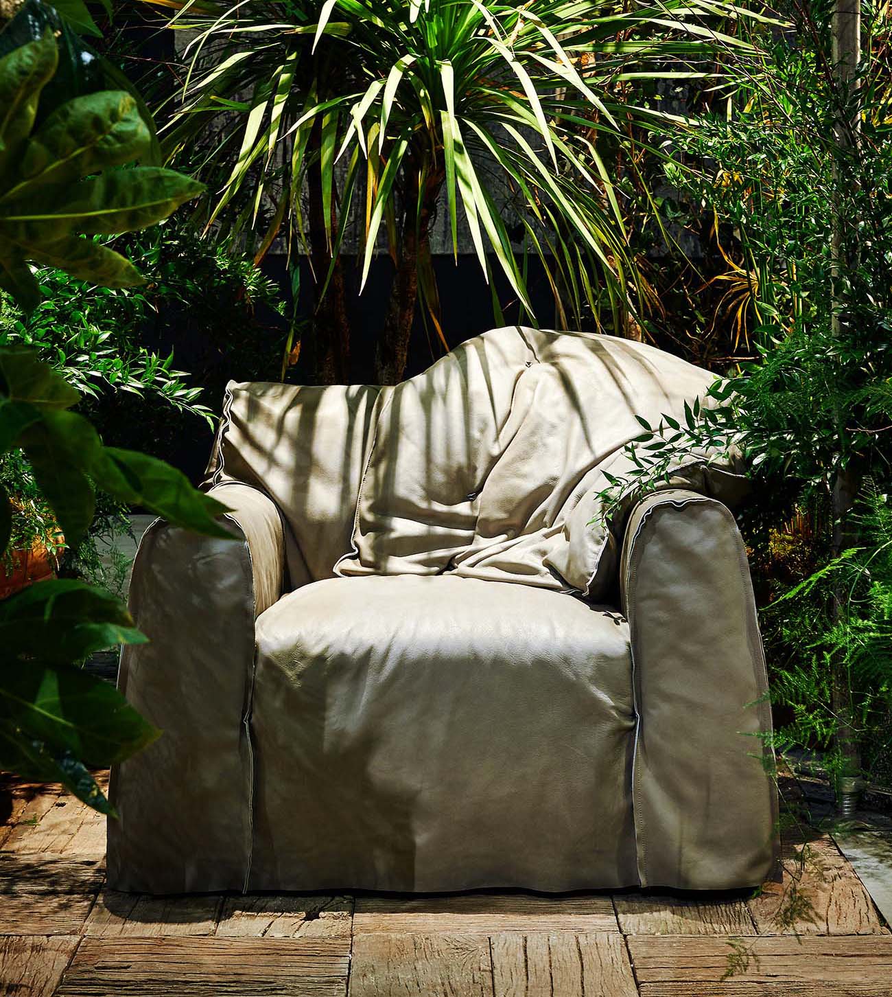leather sofa (4).jpg