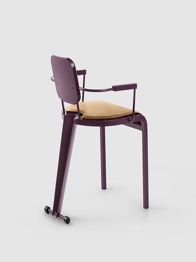 Exquisite and fashionable metal chair A082