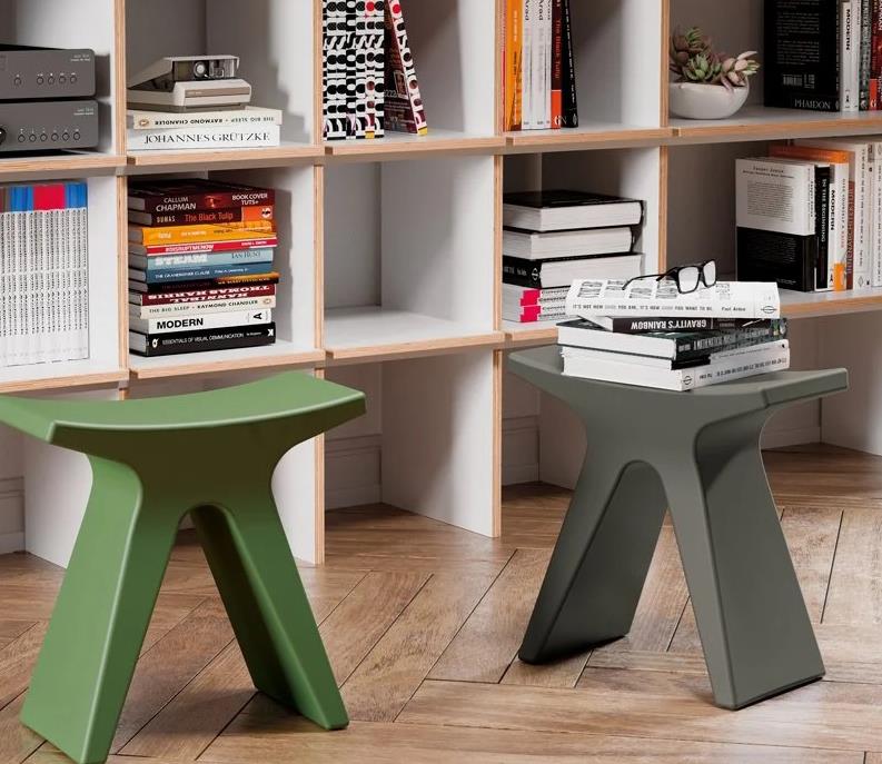 Log children's dining stool F199