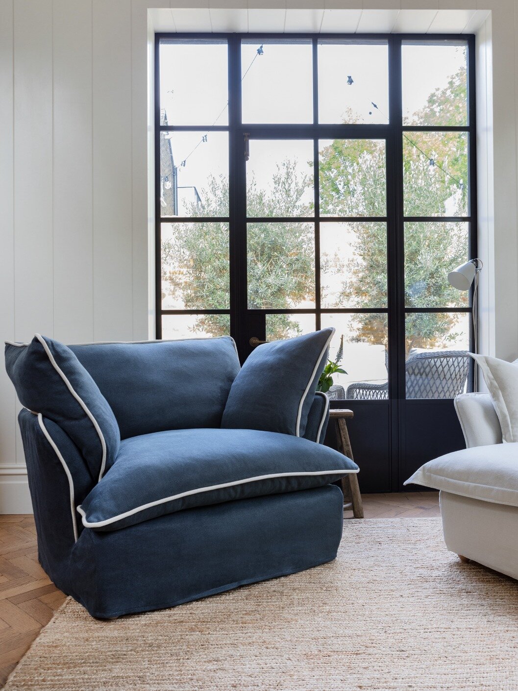 Modern simple fabric sofa F217