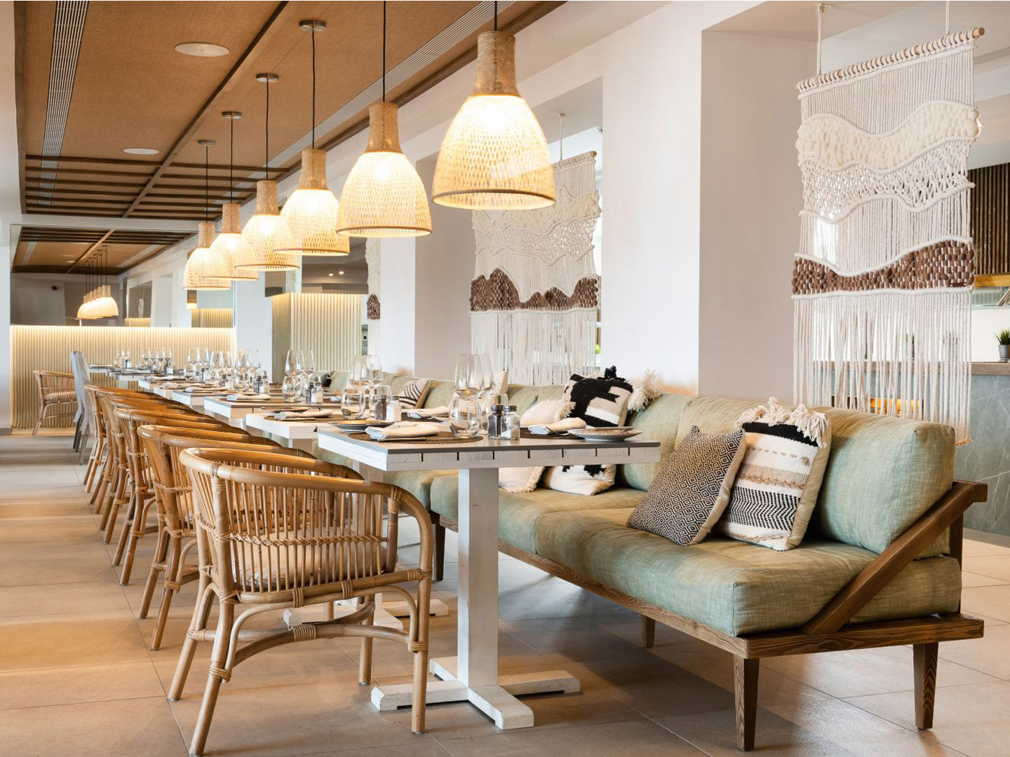Luxury hotel furniture custom leisure tables an...