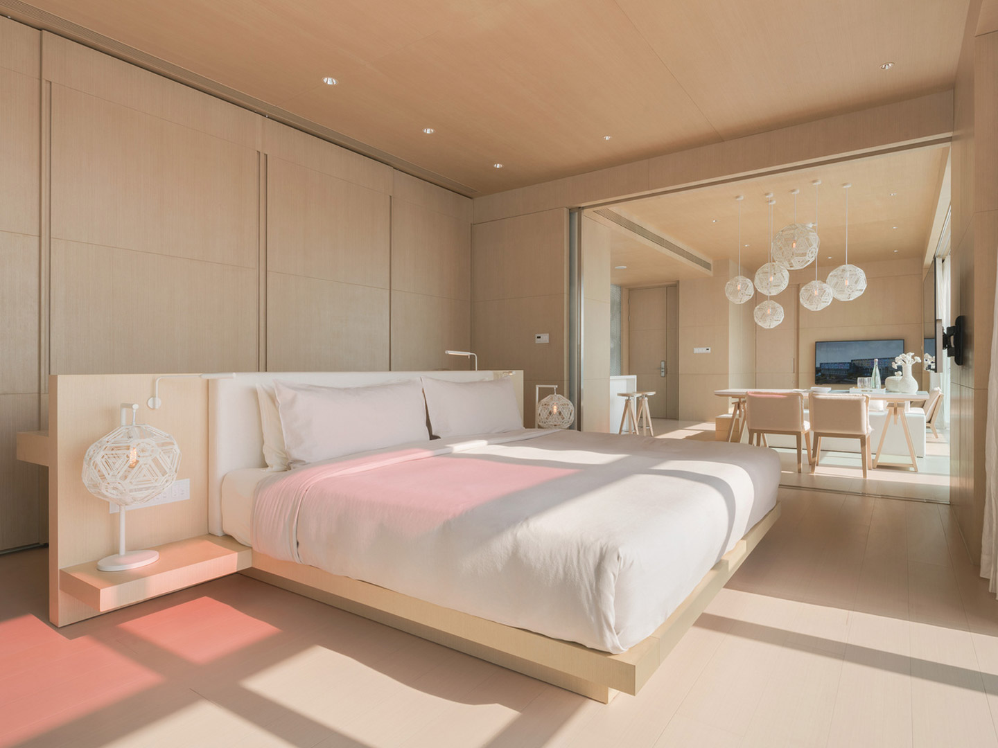 High-end hotel, guesthouse and club customized ...
