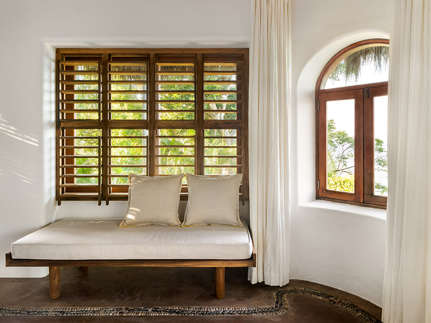Simple resort homestay furniture project custom...