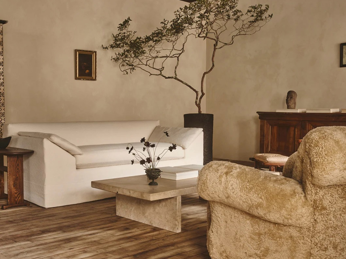 Club Hotel Residential Home Resort furniture cu...