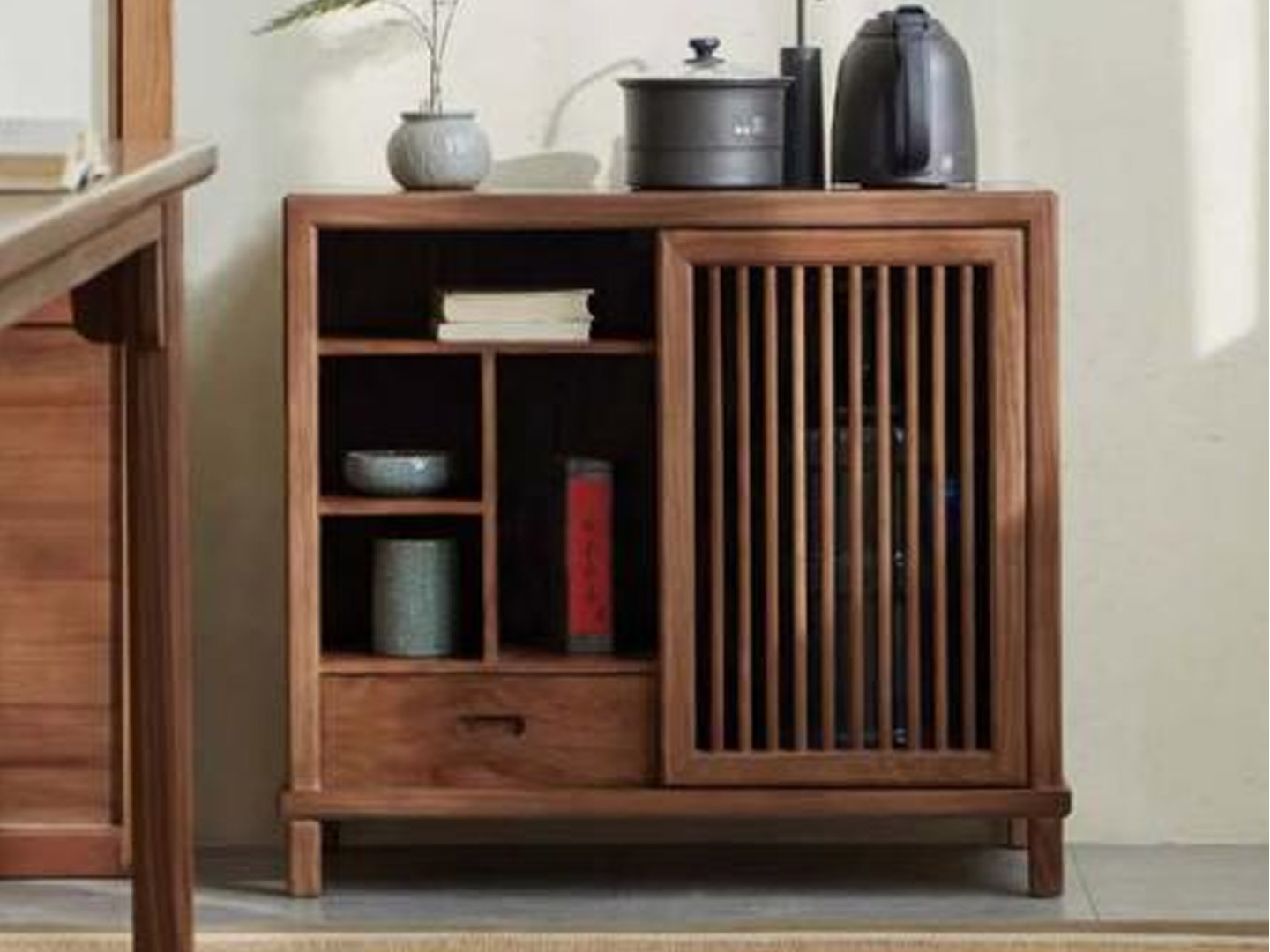 Modern B&B Custom Furniture Factory Sideboard Q...