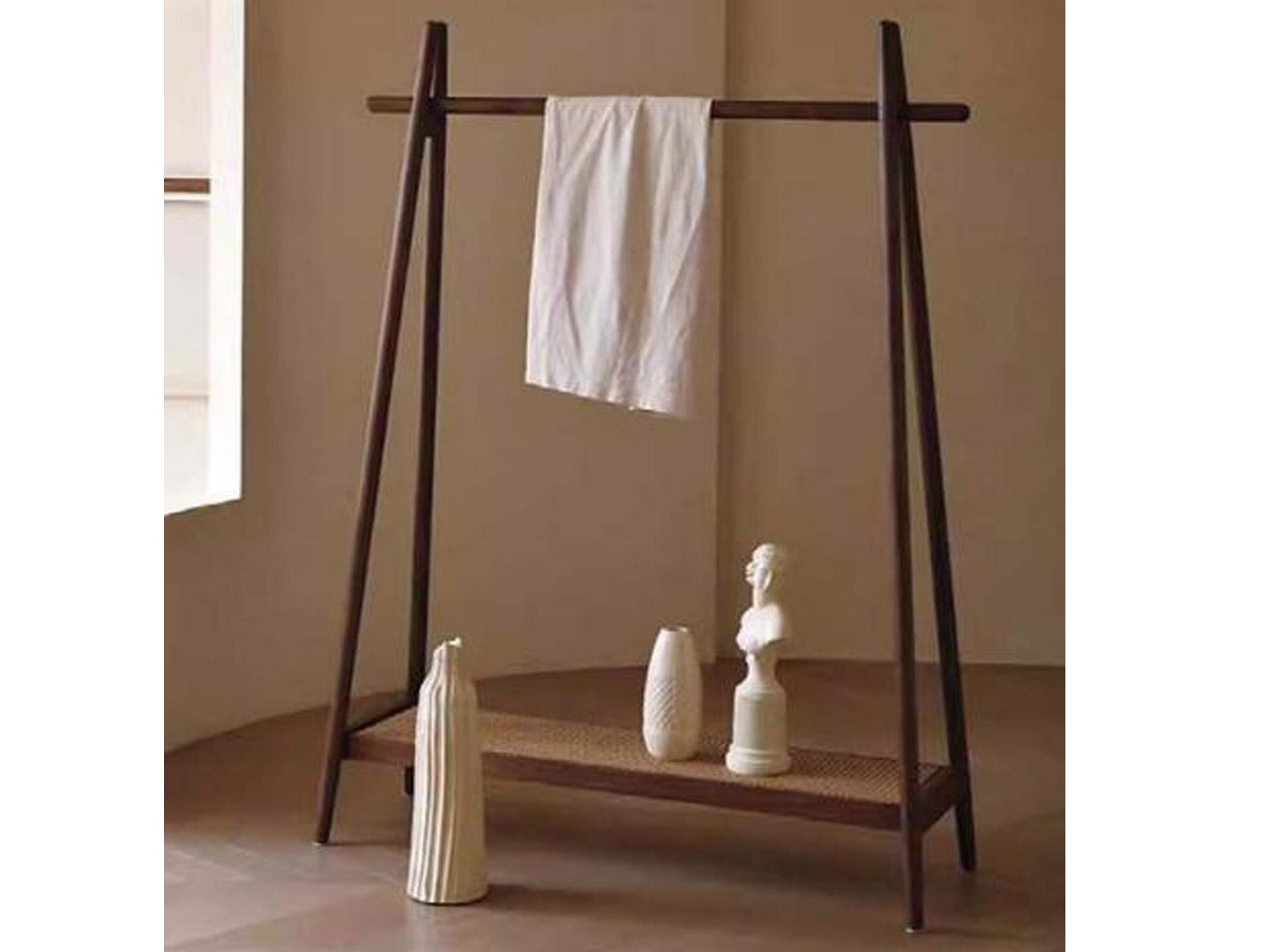 Furniture designer custom homestay resort coat rack Q-390