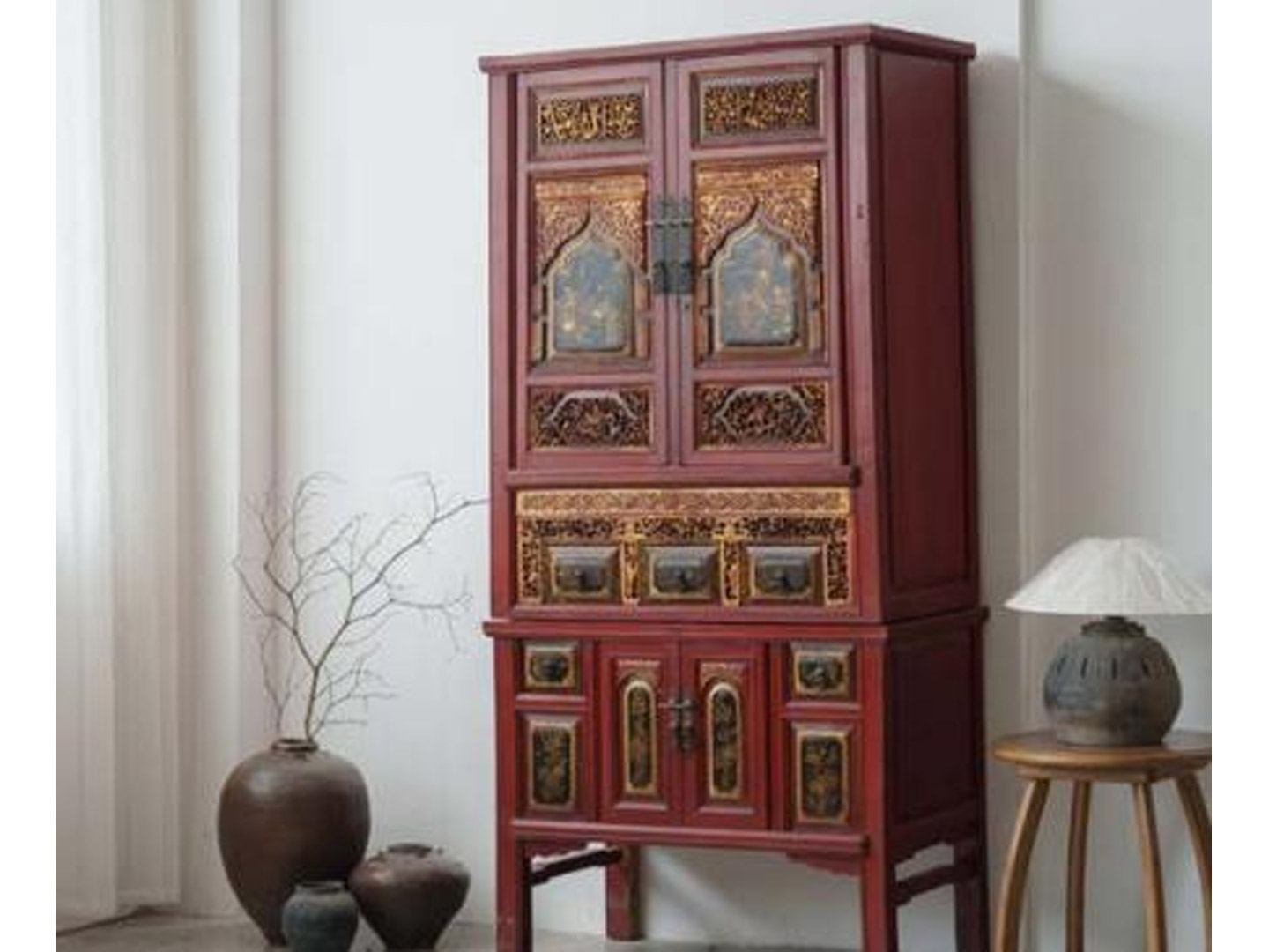 Wabi-sabi style antique cabinet in B&B resort Q...