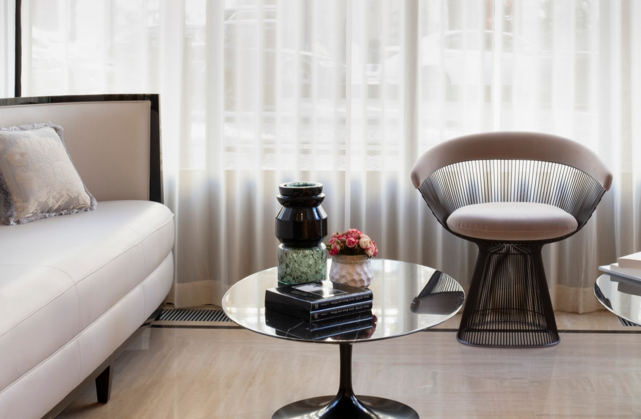 CHAIR J255 (4).jpg