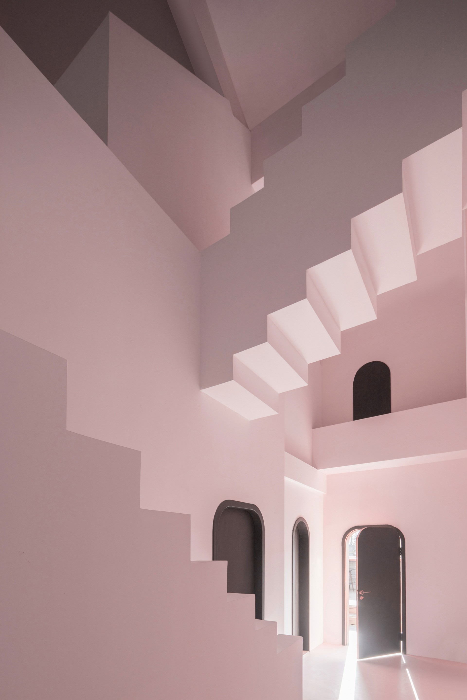 Dream Holiday Hotel: A pink fairy tale world for girls