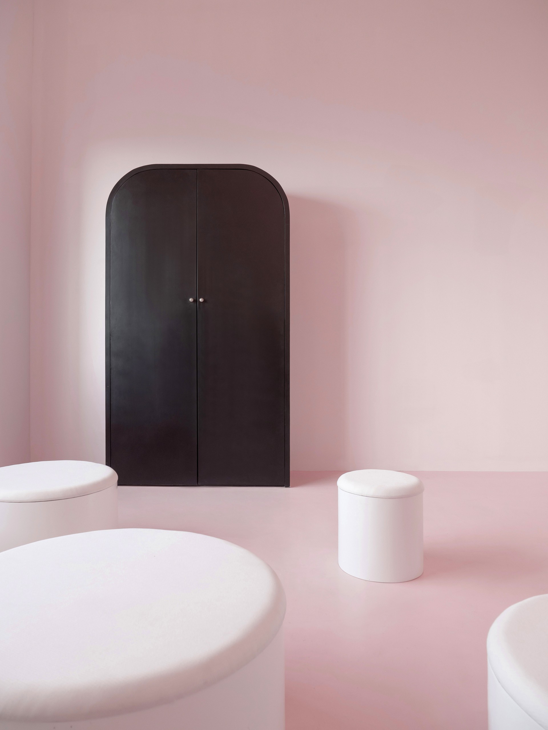 Dream Holiday Hotel: A pink fairy tale world for girls