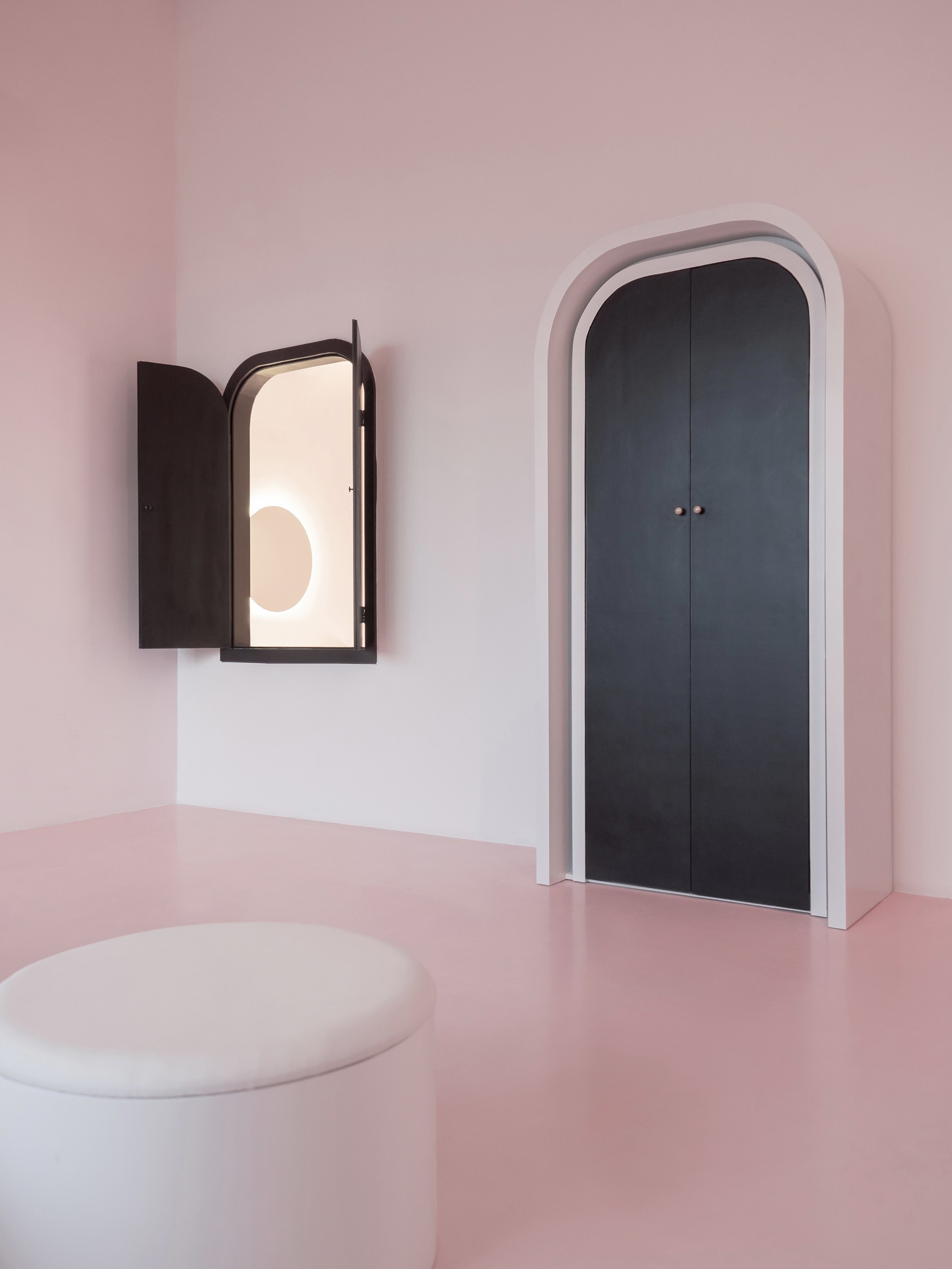 Dream Holiday Hotel: A pink fairy tale world for girls