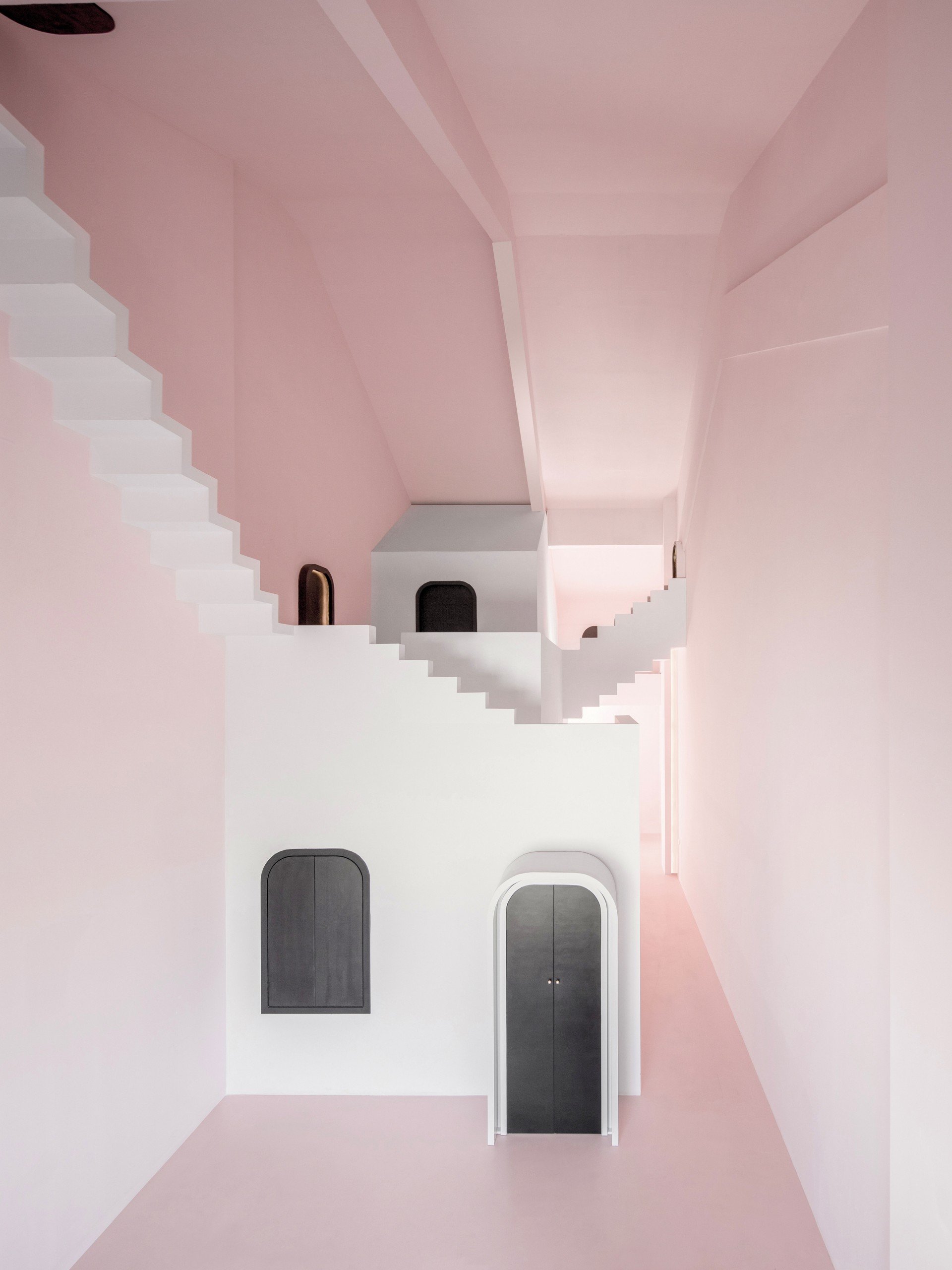 Dream Holiday Hotel: A pink fairy tale world for girls