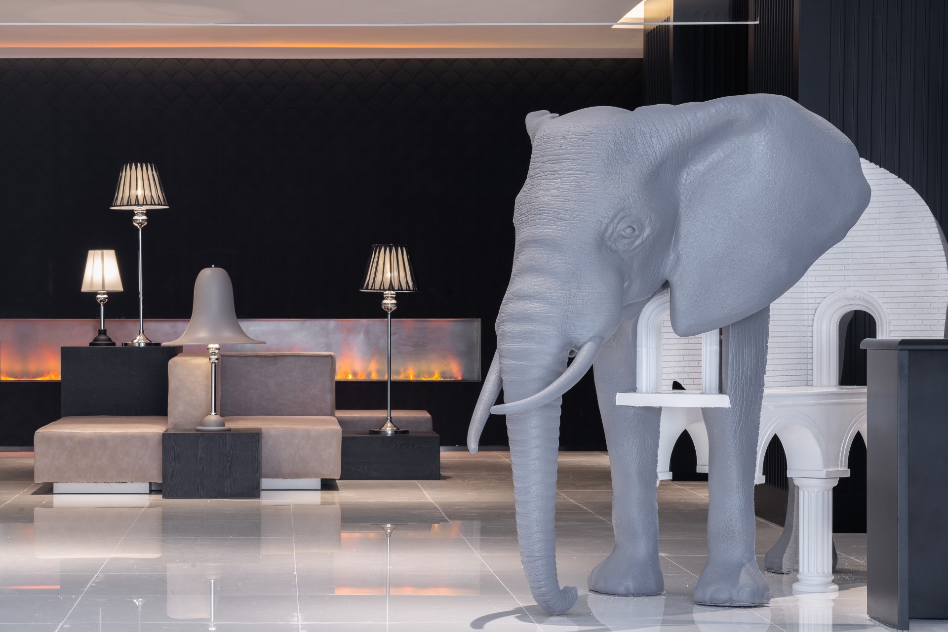 Fashion Art Theme Holiday Hotel Case