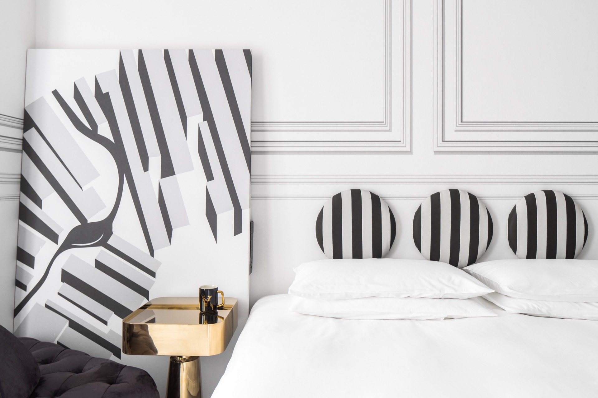 Fashion Art Theme Holiday Hotel Case