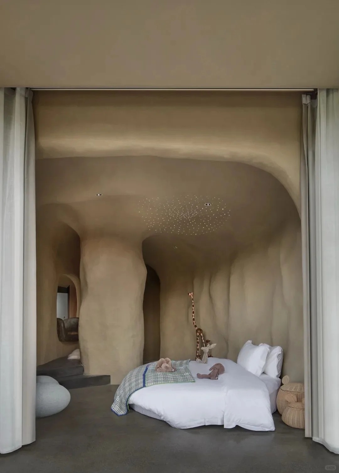 Futuristic design, unique natural bou...