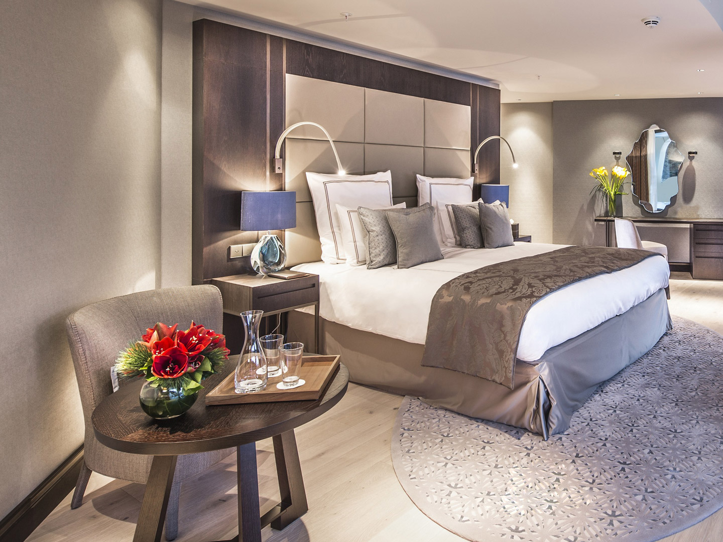 Project Light luxury custom hotel furniture J-228