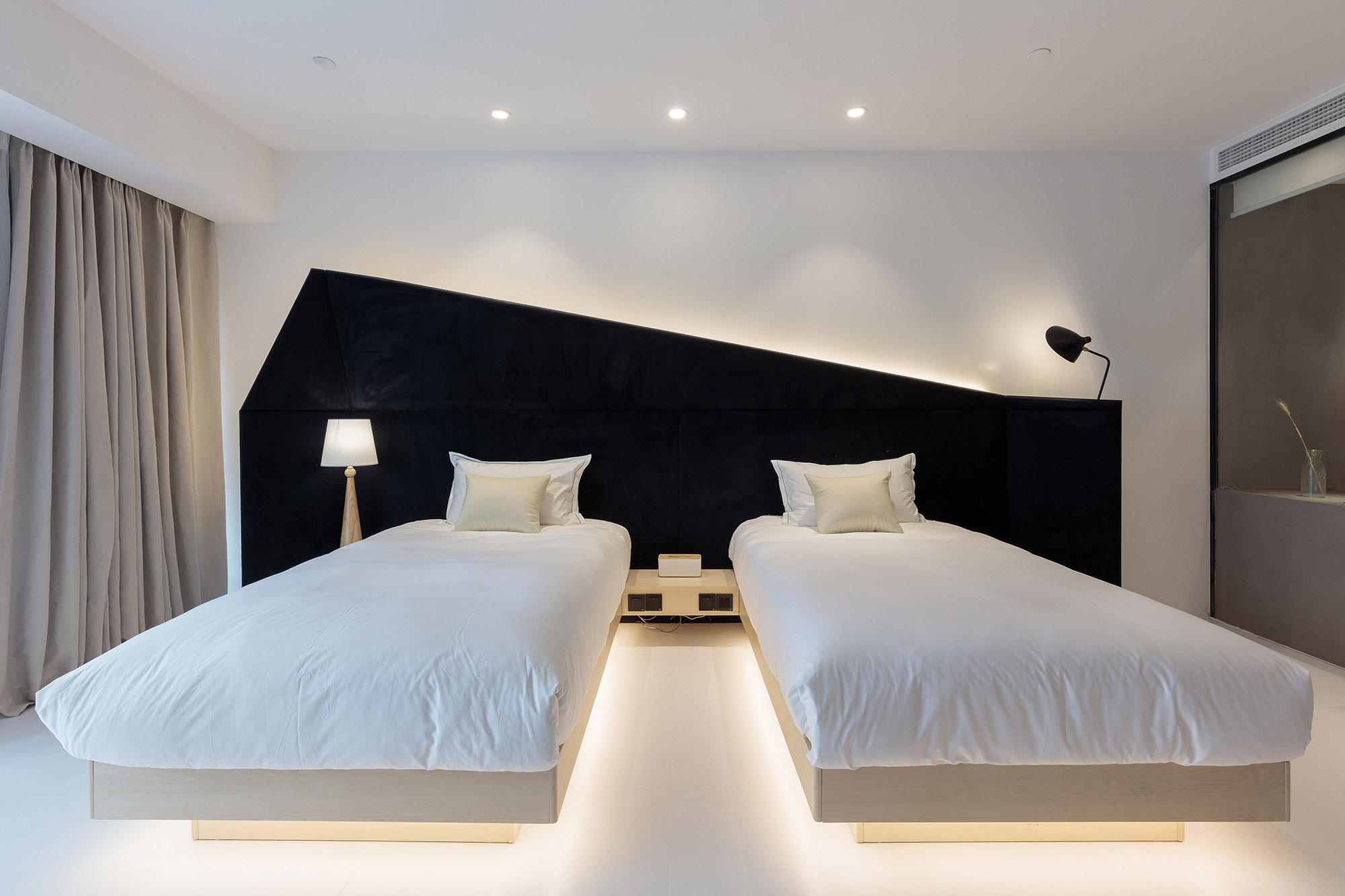 Modern minimalist style fashion leisure yo...